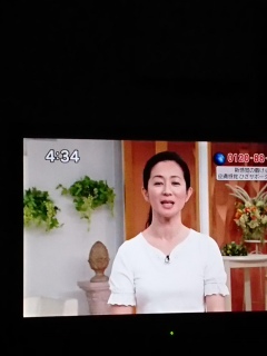 [ (-_-;)